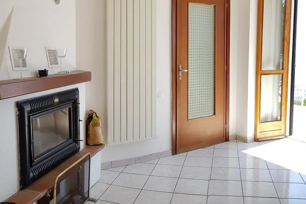 La Casa Di Enzo Villa Noli 0*,